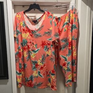 Roaman's Coral and Green Floral Set